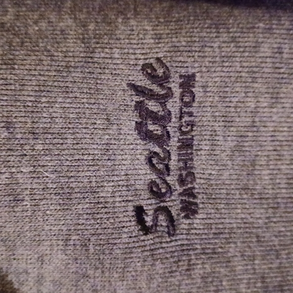 Men's L 1/4 zip - Picture 2 of 3